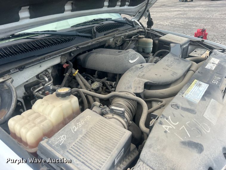 image for item DP1135 2001 Chevrolet Tahoe SUV