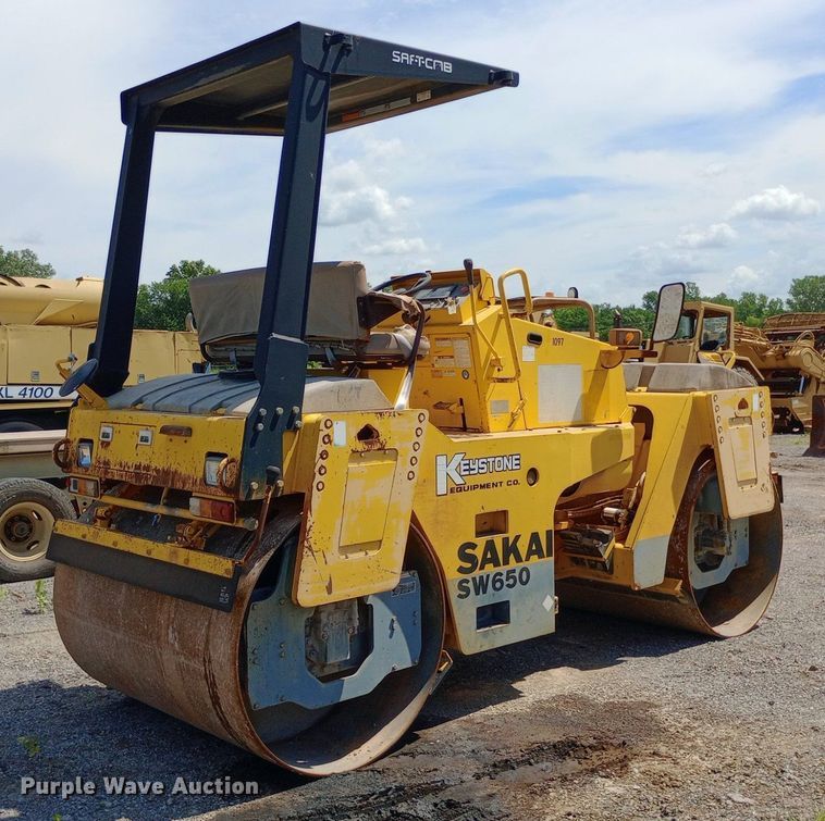 image for item DP1136 Sakai SW650 double drum vibratory roller