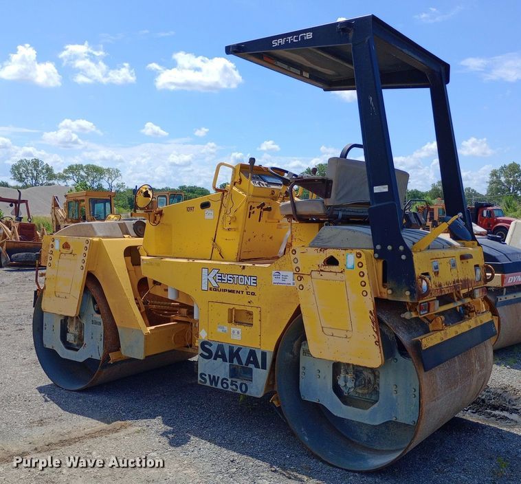 image for item DP1136 Sakai SW650 double drum vibratory roller