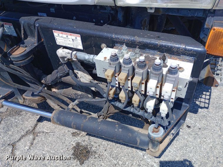 image for item DP1139 2009 Nissan 3500 Rosco Pro Patcher pothole patcher truck