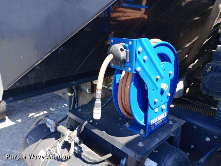 image for item DP1139 2009 Nissan 3500 Rosco Pro Patcher pothole patcher truck