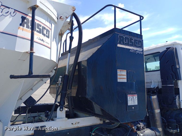 image for item DP1139 2009 Nissan 3500 Rosco Pro Patcher pothole patcher truck