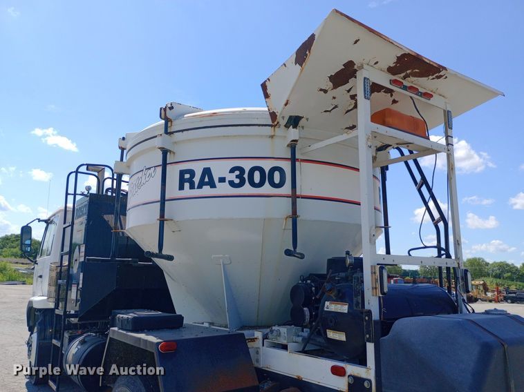 image for item DP1139 2009 Nissan 3500 Rosco Pro Patcher pothole patcher truck