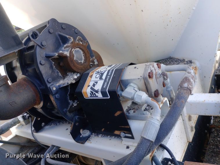 image for item DP1139 2009 Nissan 3500 Rosco Pro Patcher pothole patcher truck