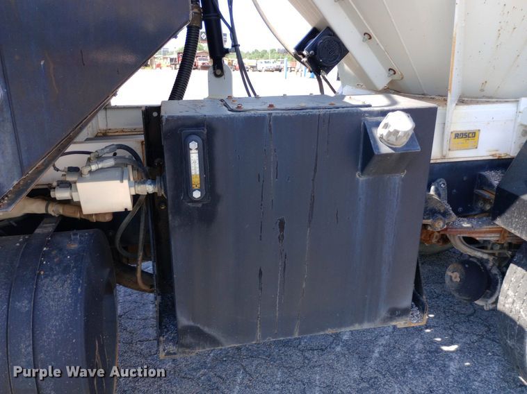 image for item DP1139 2009 Nissan 3500 Rosco Pro Patcher pothole patcher truck