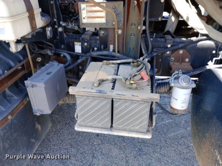 image for item DP1139 2009 Nissan 3500 Rosco Pro Patcher pothole patcher truck