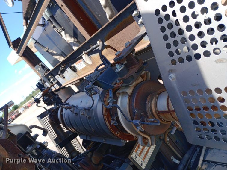 image for item DP1139 2009 Nissan 3500 Rosco Pro Patcher pothole patcher truck