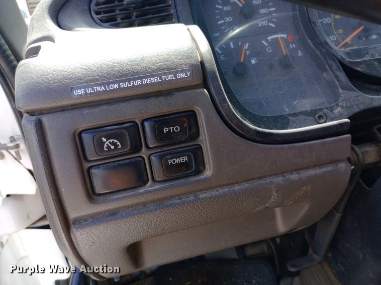 image for item DP1139 2009 Nissan 3500 Rosco Pro Patcher pothole patcher truck