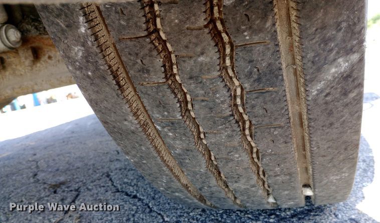 image for item DP1139 2009 Nissan 3500 Rosco Pro Patcher pothole patcher truck