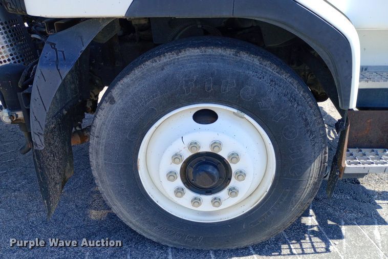 image for item DP1139 2009 Nissan 3500 Rosco Pro Patcher pothole patcher truck