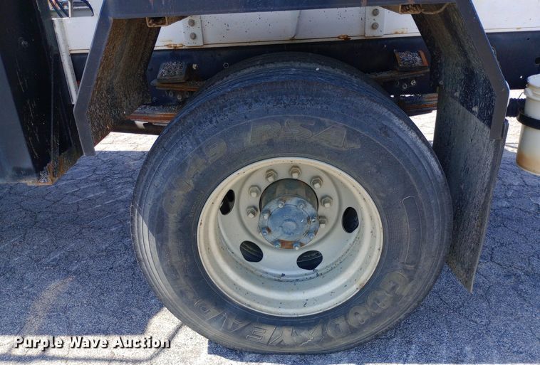 image for item DP1139 2009 Nissan 3500 Rosco Pro Patcher pothole patcher truck