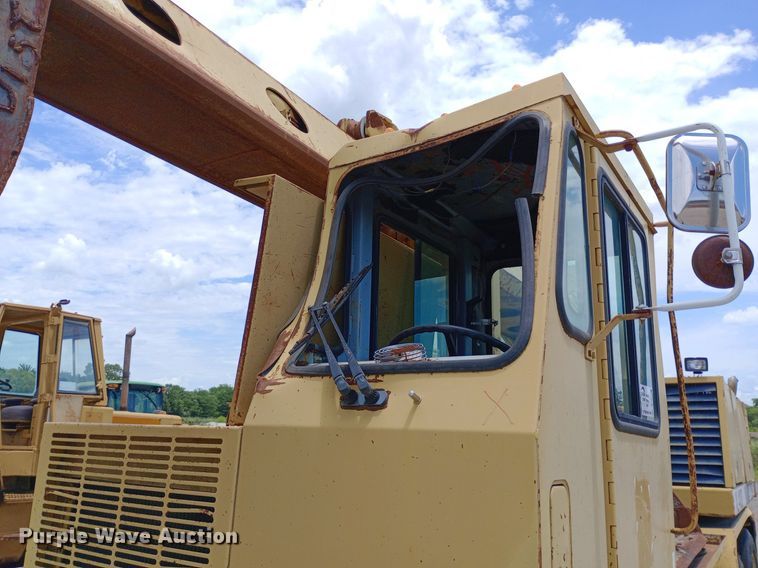 image for item DP1140 1996 Gradall XL4100 wheeled excavator