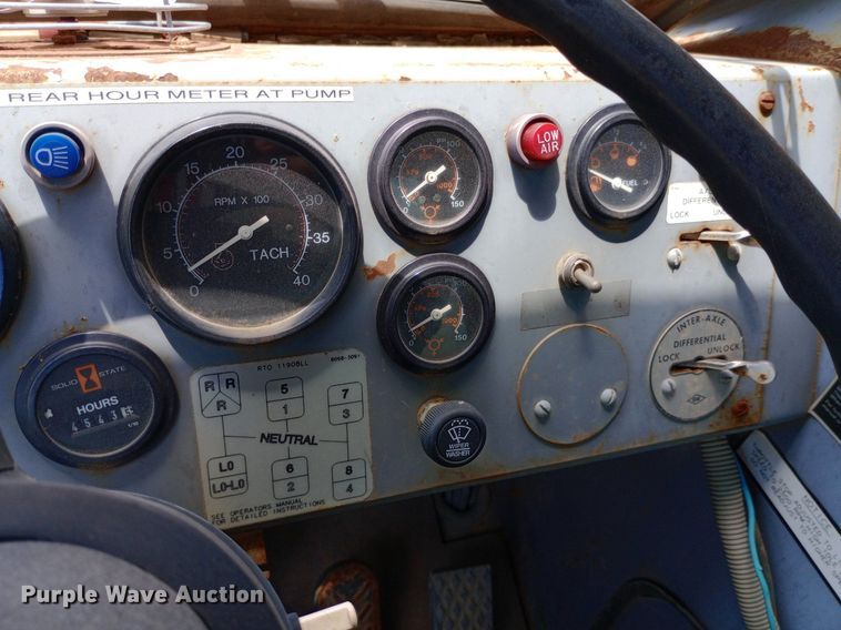 image for item DP1140 1996 Gradall XL4100 wheeled excavator