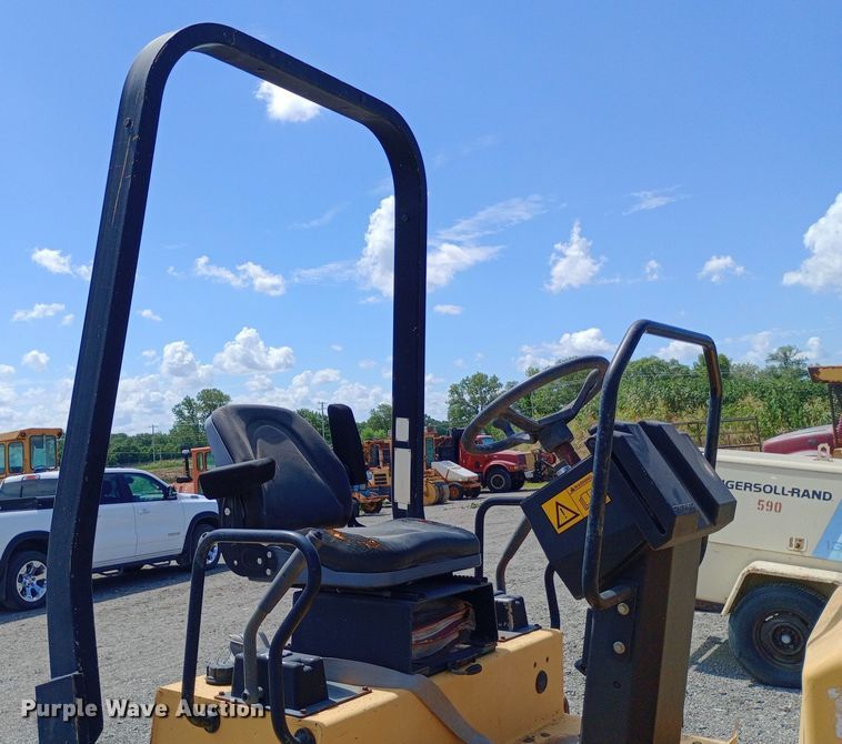 image for item DP1141 DynaPac CC142 combination vibratory roller