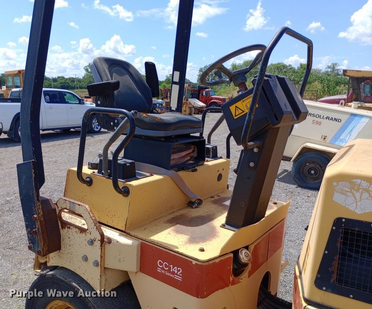 image for item DP1141 DynaPac CC142 combination vibratory roller
