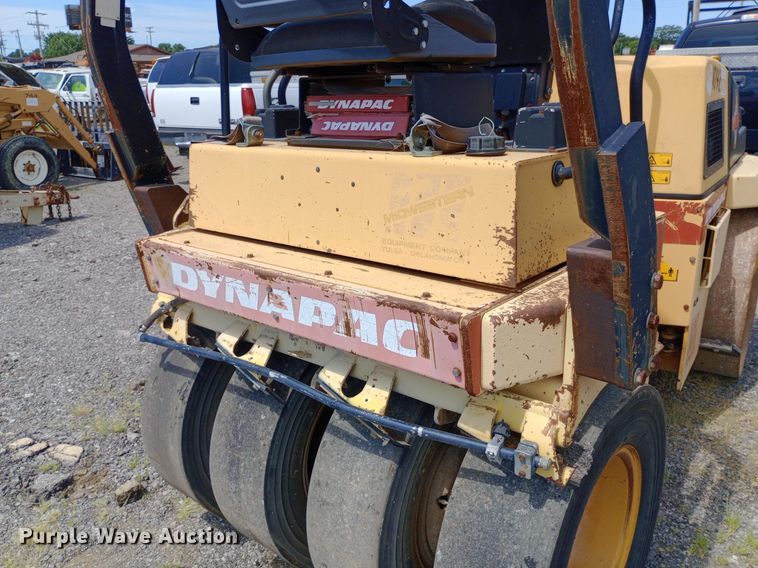 image for item DP1141 DynaPac CC142 combination vibratory roller