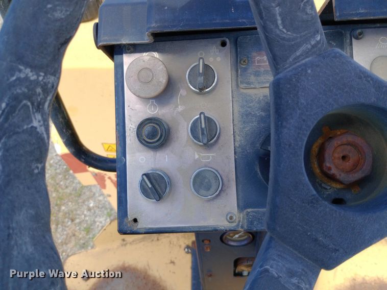 image for item DP1141 DynaPac CC142 combination vibratory roller