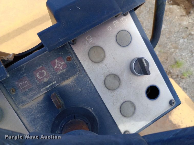 image for item DP1141 DynaPac CC142 combination vibratory roller