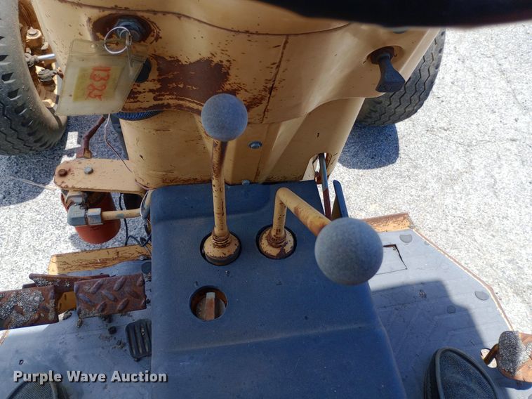 image for item DP1142 Ford 260C tractor