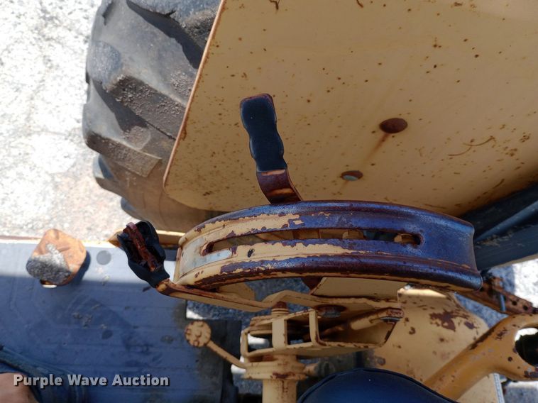 image for item DP1142 Ford 260C tractor