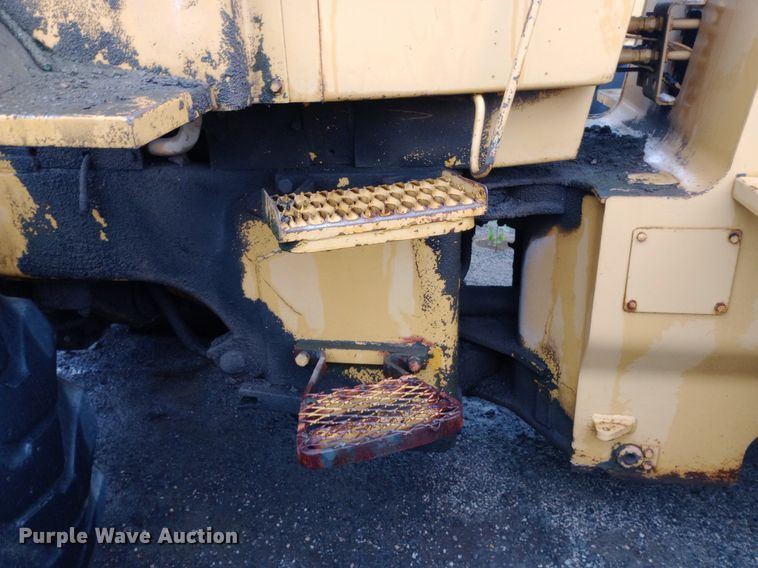 image for item DP1143 1973 Caterpillar 930 wheel loader