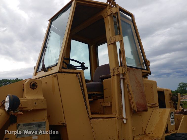 image for item DP1143 1973 Caterpillar 930 wheel loader
