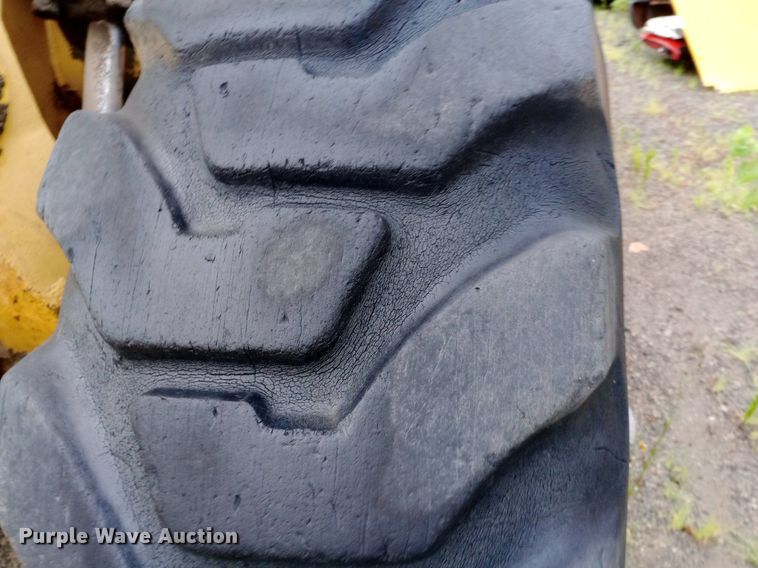 image for item DP1143 1973 Caterpillar 930 wheel loader