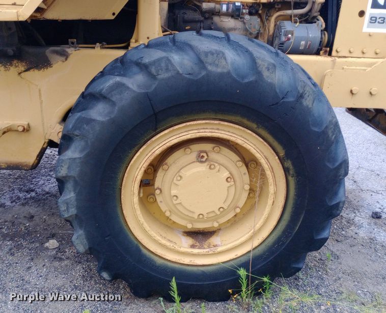 image for item DP1143 1973 Caterpillar 930 wheel loader