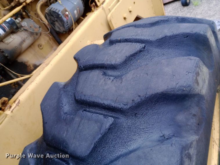image for item DP1143 1973 Caterpillar 930 wheel loader