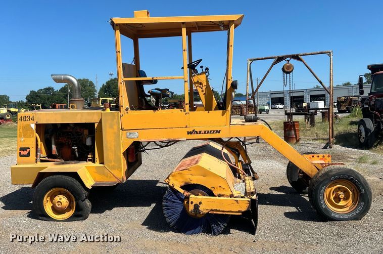 image for item DP1146 1987 Waldon Sweepmaster broom