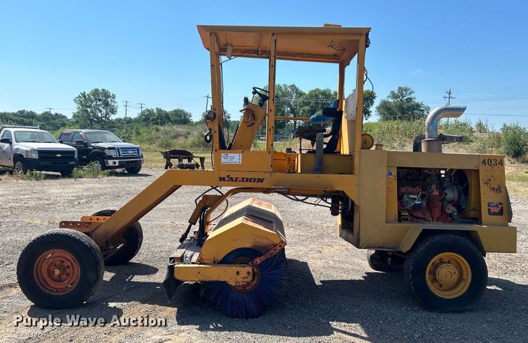 image for item DP1146 1987 Waldon Sweepmaster broom