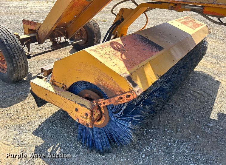 image for item DP1146 1987 Waldon Sweepmaster broom