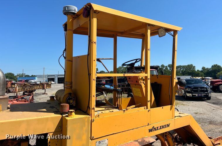 image for item DP1146 1987 Waldon Sweepmaster broom