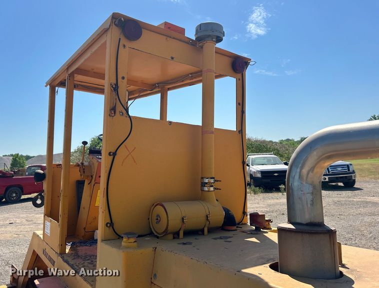 image for item DP1146 1987 Waldon Sweepmaster broom