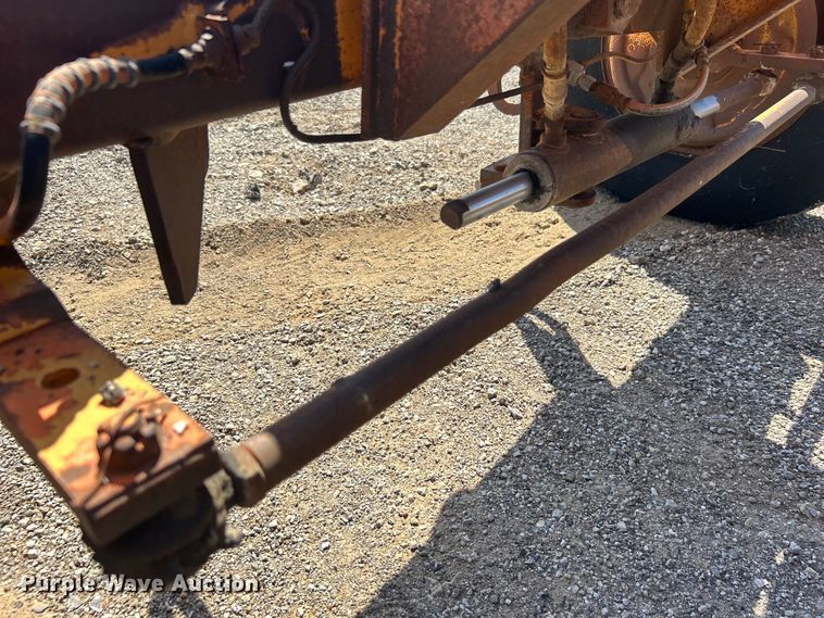 image for item DP1146 1987 Waldon Sweepmaster broom