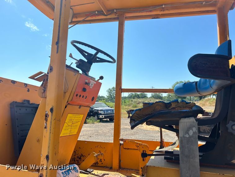 image for item DP1146 1987 Waldon Sweepmaster broom