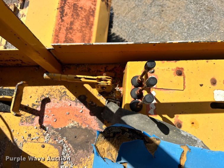 image for item DP1146 1987 Waldon Sweepmaster broom