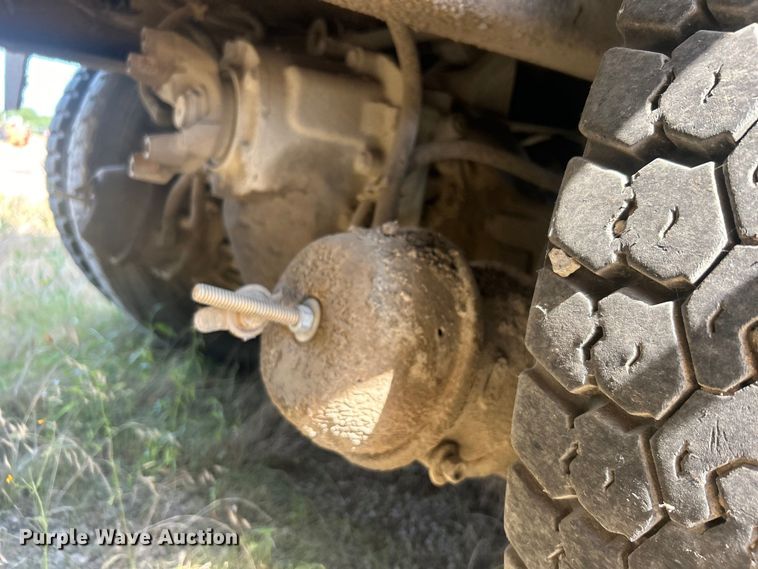 image for item DP1147 2007 International  7400 dump truck