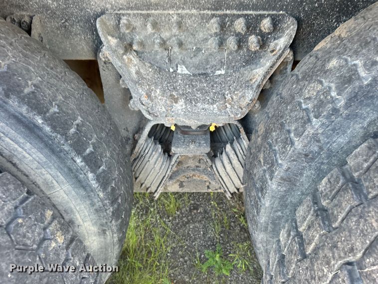 image for item DP1147 2007 International  7400 dump truck