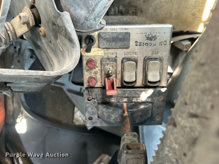 image for item DP1147 2007 International  7400 dump truck