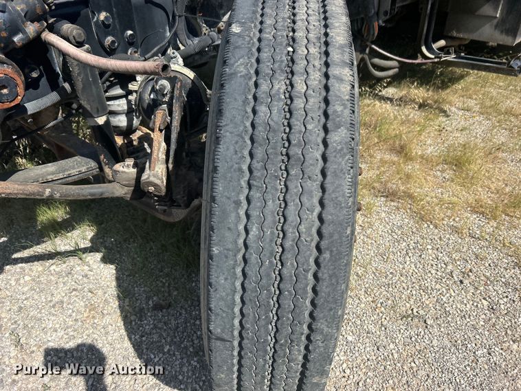 image for item DP1147 2007 International  7400 dump truck