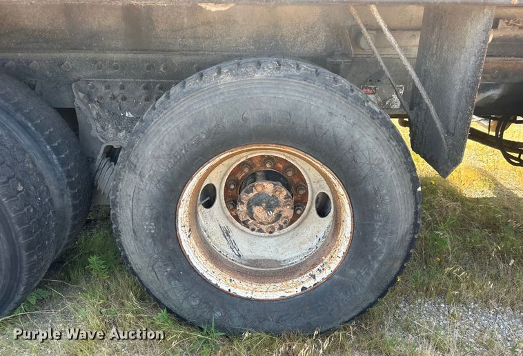 image for item DP1147 2007 International  7400 dump truck