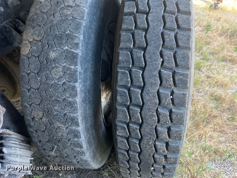 image for item DP1147 2007 International  7400 dump truck