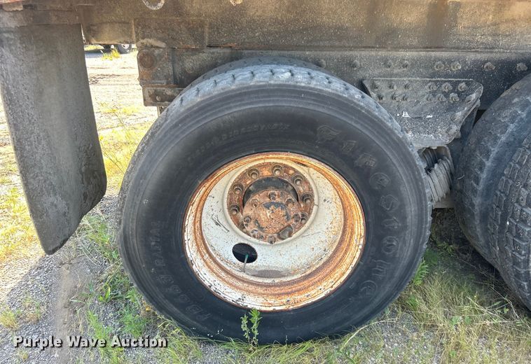 image for item DP1147 2007 International  7400 dump truck