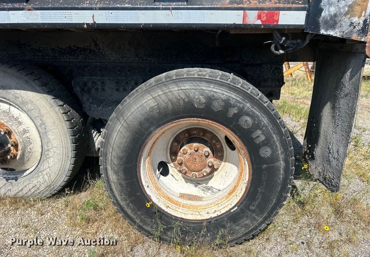 image for item DP1147 2007 International  7400 dump truck