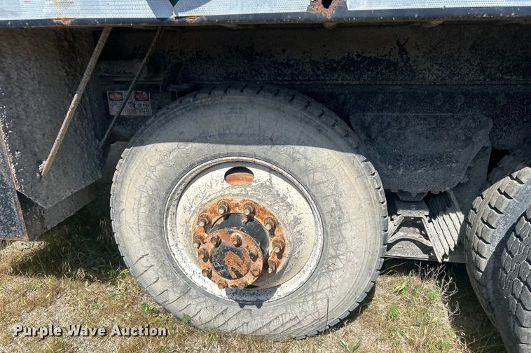 image for item DP1147 2007 International  7400 dump truck