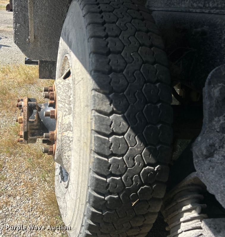 image for item DP1147 2007 International  7400 dump truck