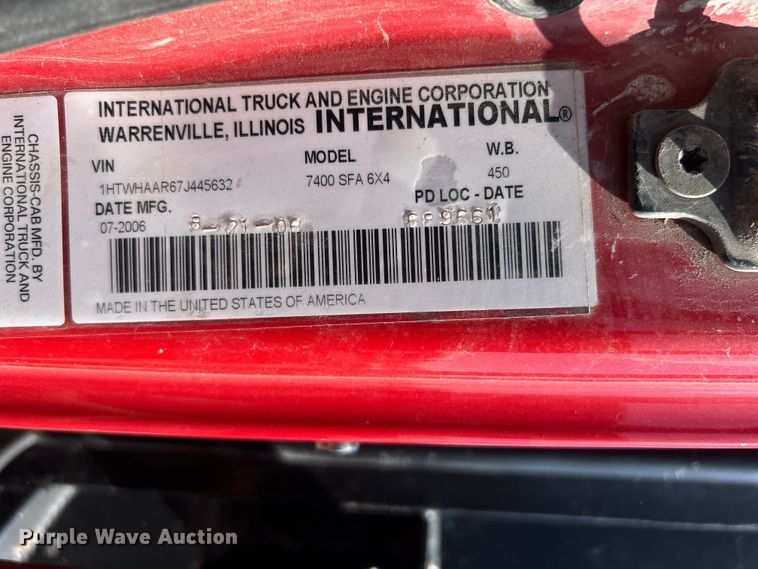 image for item DP1147 2007 International  7400 dump truck