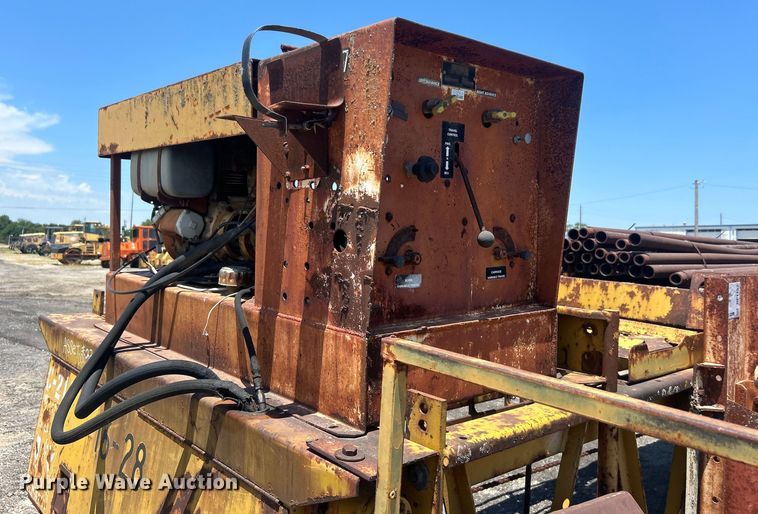 image for item DP1152 Gomaco C450 bridge deck finisher