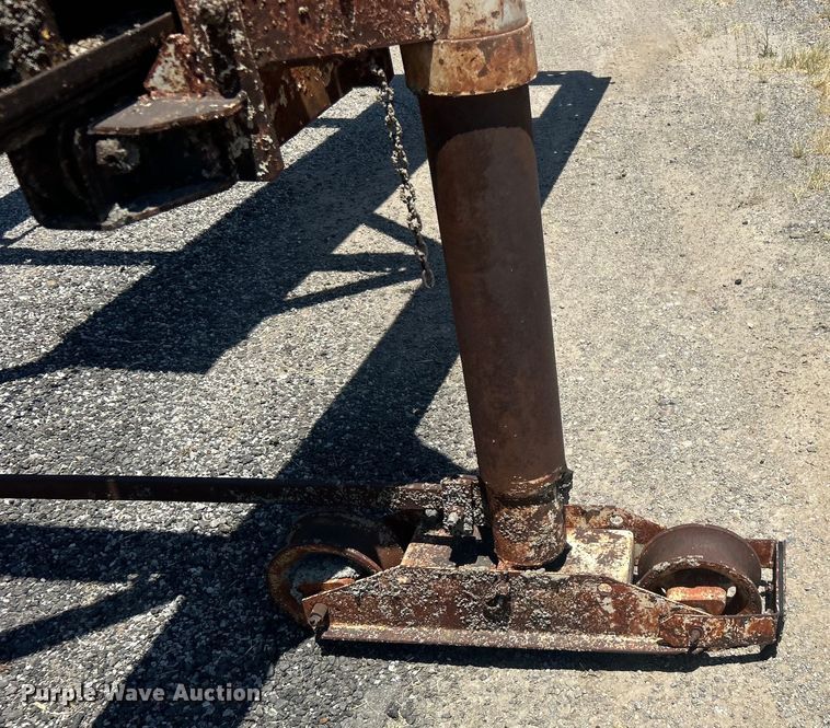 image for item DP1152 Gomaco C450 bridge deck finisher